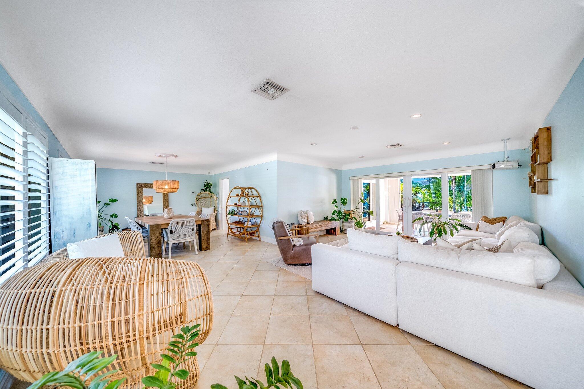 VENETIAN ISLES 2ND SEC - Residential