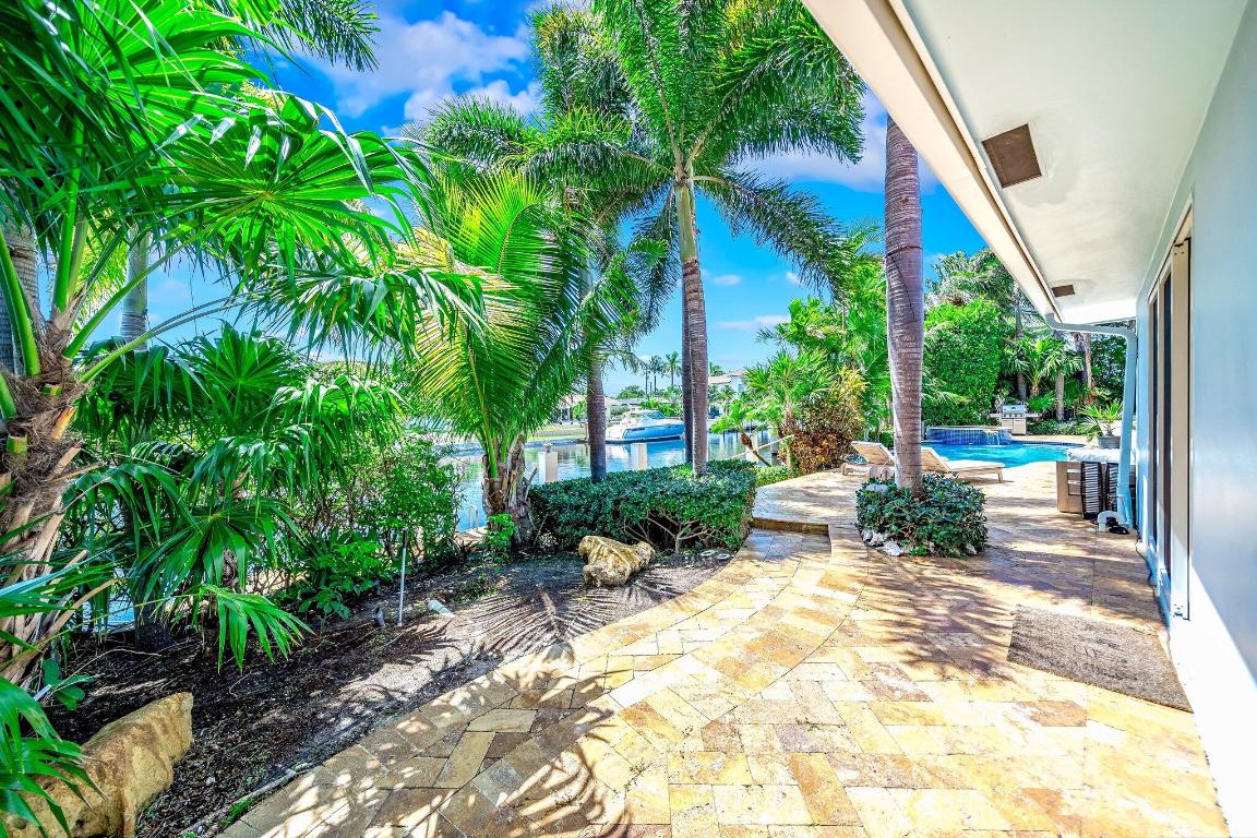 VENETIAN ISLES 2ND SEC - Residential