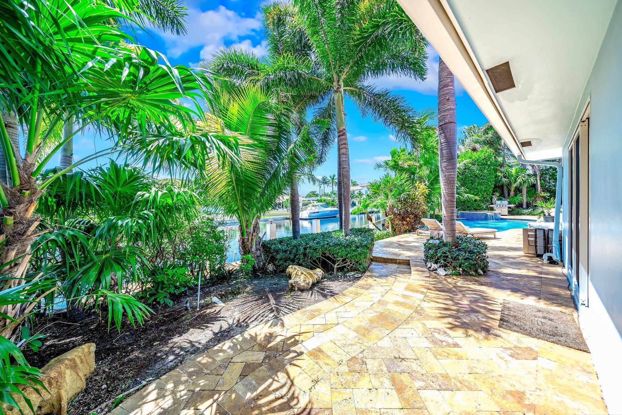 VENETIAN ISLES 2ND SEC - Residential