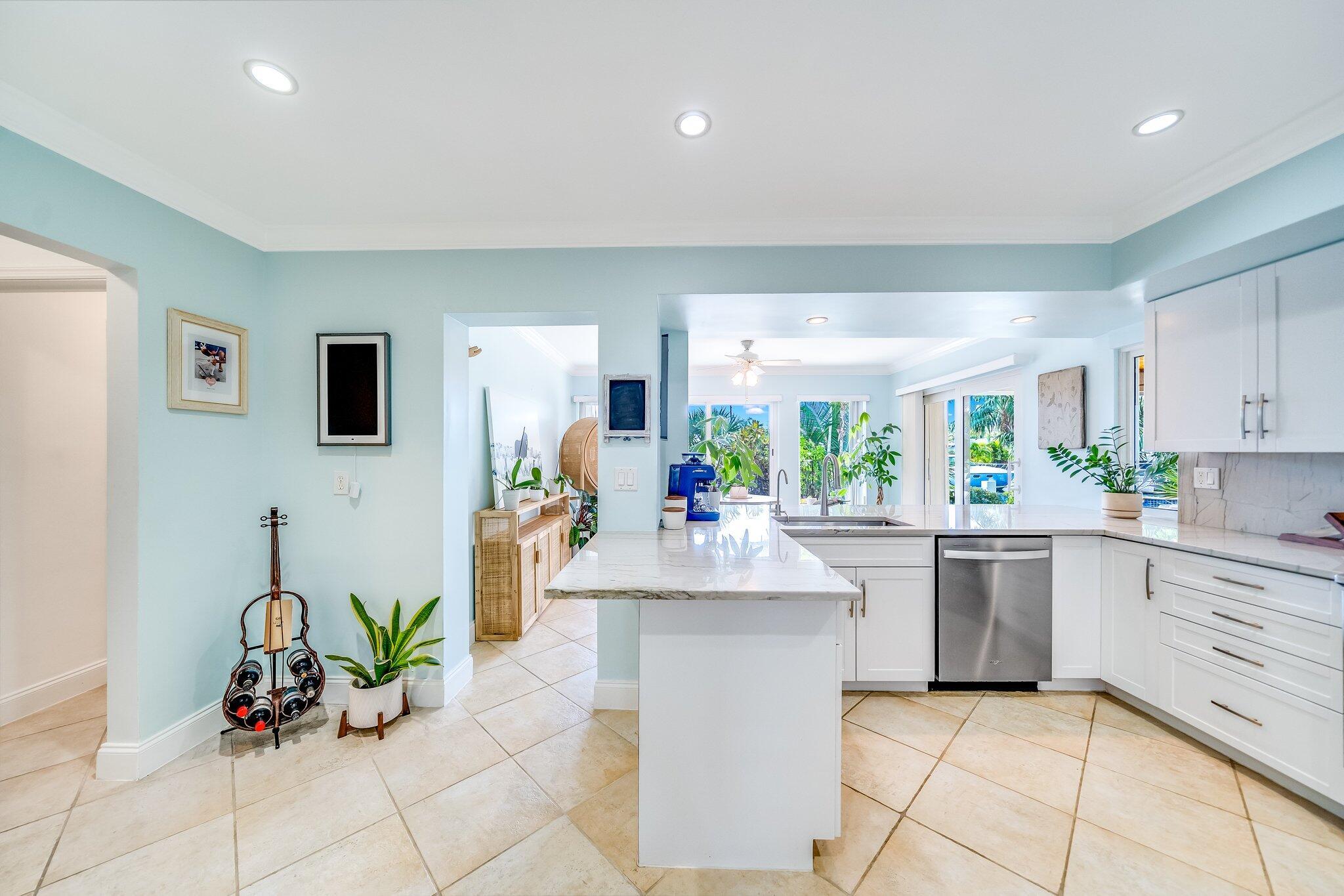 VENETIAN ISLES 2ND SEC - Residential