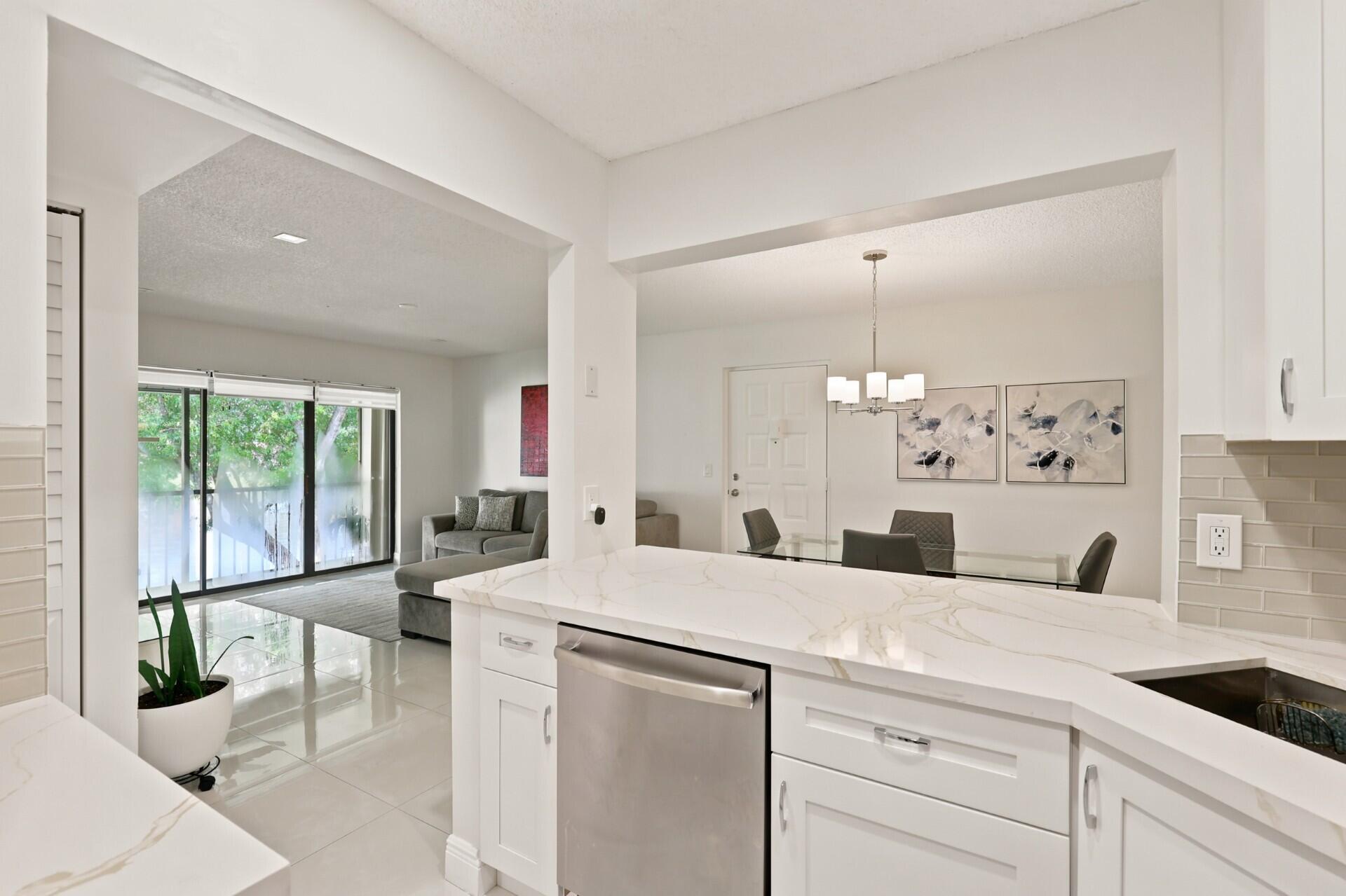 Properties 609 SEA PINE Way F2