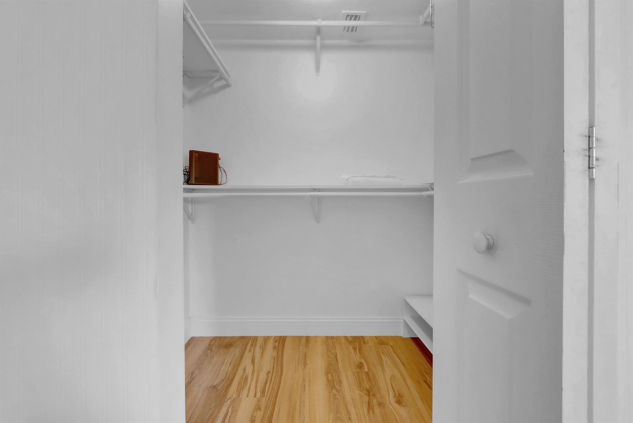 LANDS OF THE PRESIDENT COND 8-A & 8-B - Residential