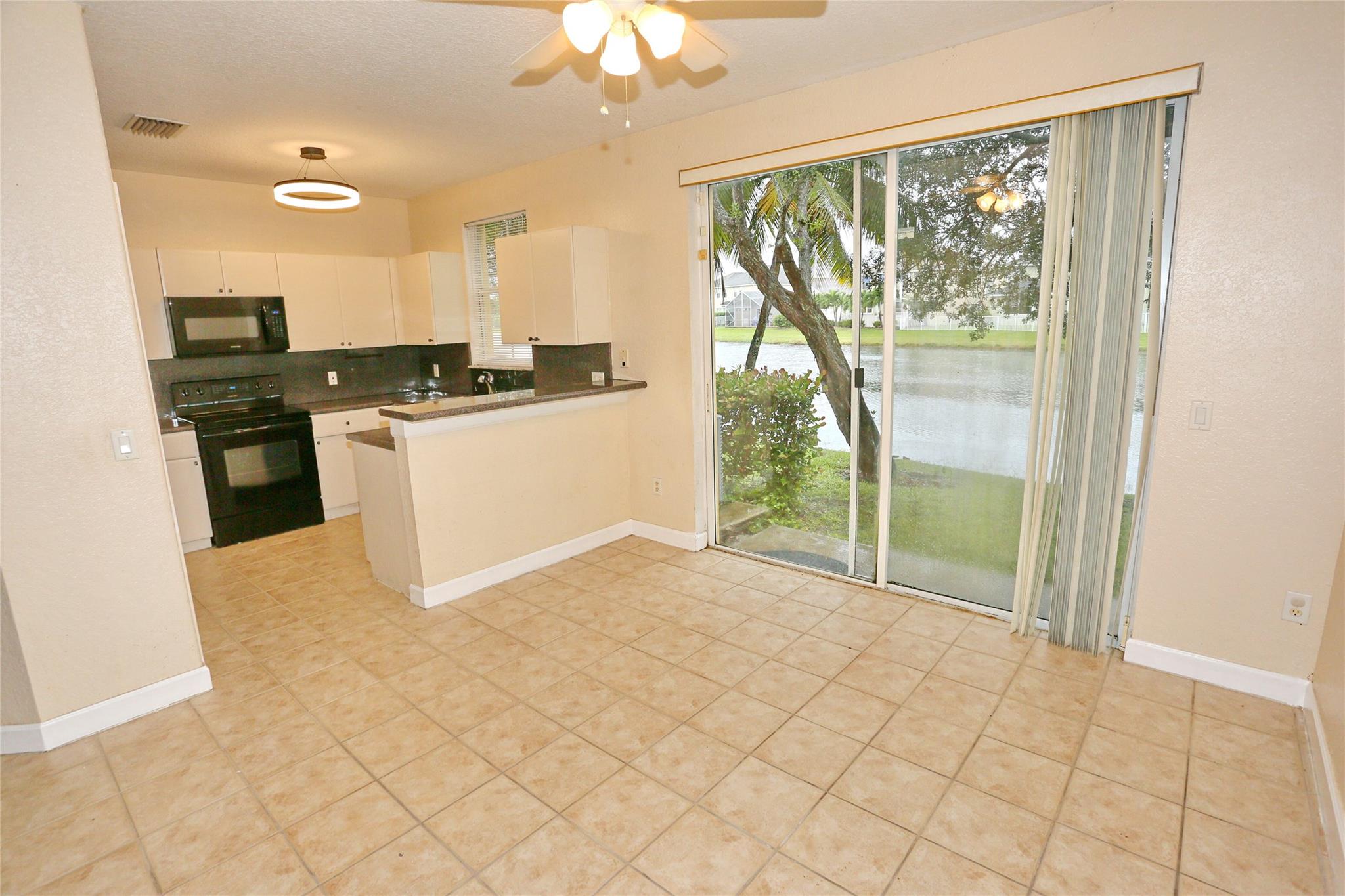 SHOMA VILLAS III AT ROYAL - Residential