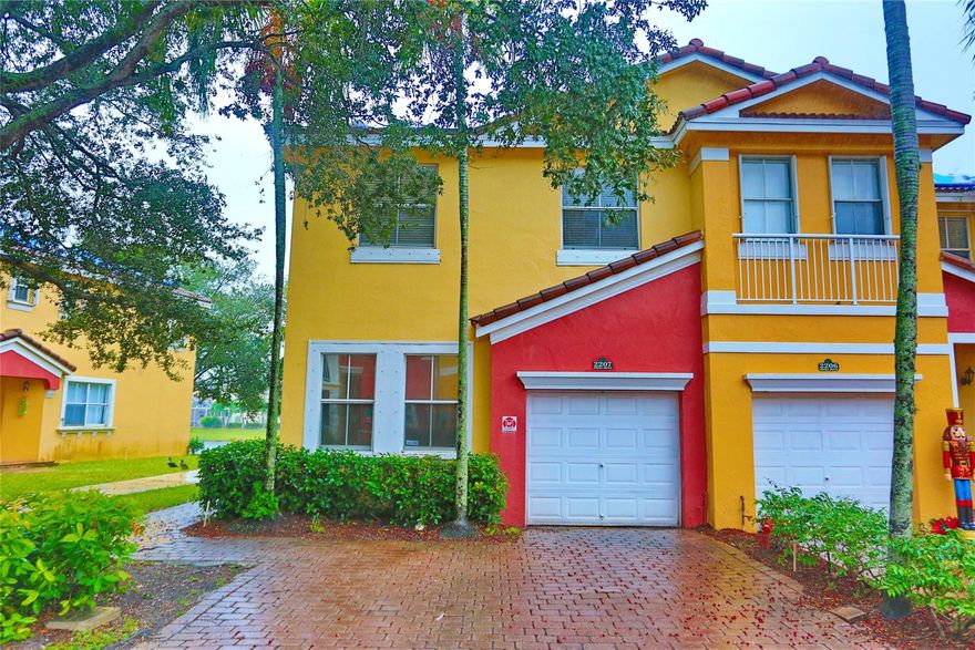 SPACIOUS TWO STOREY 4 BED 3 BATH TOWNHOME IN GATED SHOMA TOWNHOMES! “A” RATED SCHOOL DISTRICT, CONVENIENTLY LOCATED NEAR WELLINGTON MALL, HOSPITAL AND MAJOR HIGHWAY. THIS LAKE FRONT TOWN HOME FEATURES ONE BEDROOM DOWNSTAIRS AND SPLIT BEDROOM FLOOR PLAN UPSTAIRS. THE WASHER AND DRYER ARE UPSTAIRS IN THE SEPARATE ROOM. NEW CARPET, FRESHLY PAINTED.