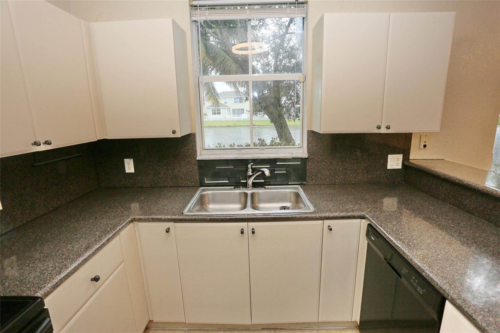 SHOMA VILLAS III AT ROYAL - Residential