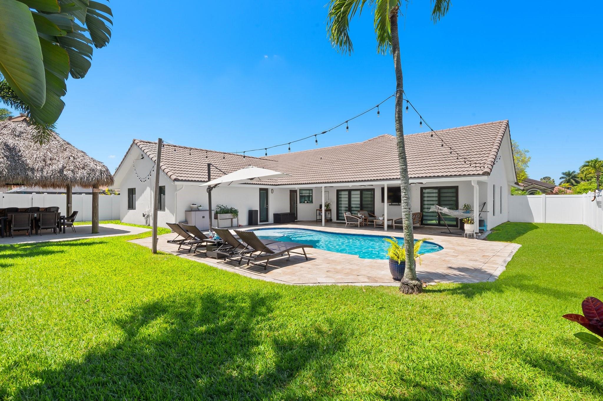 1600 SW 52nd Ter