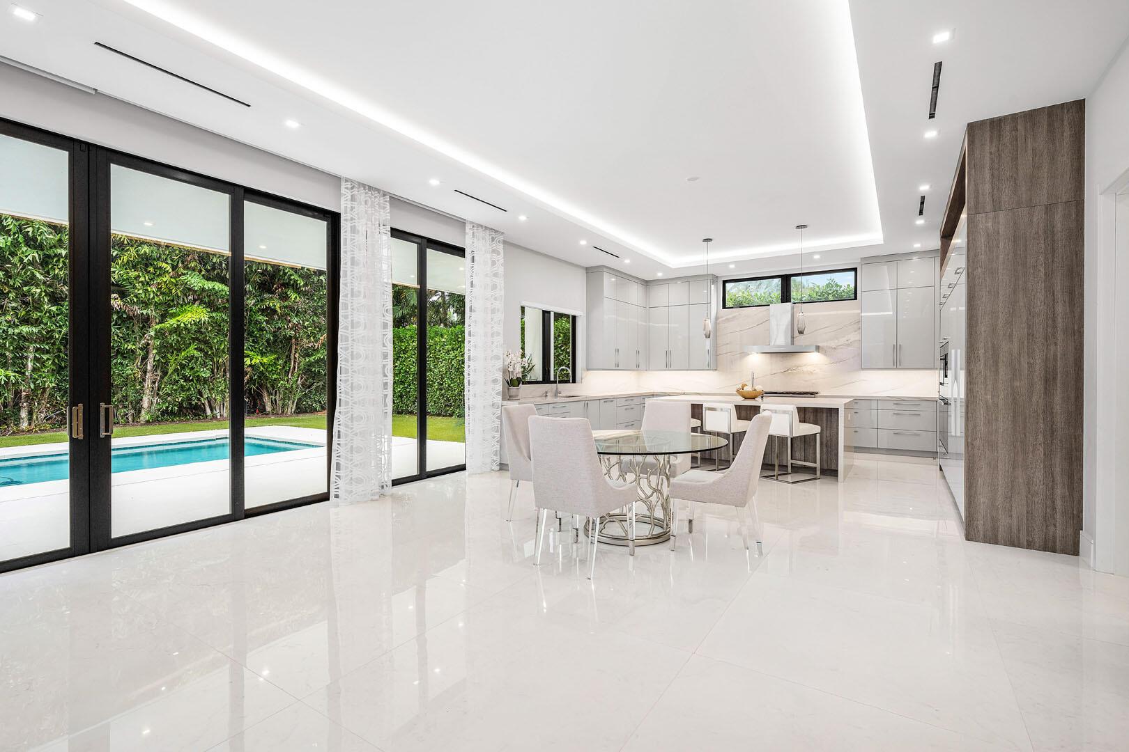 ROYAL PALM YACHT & COUNTR - Residential