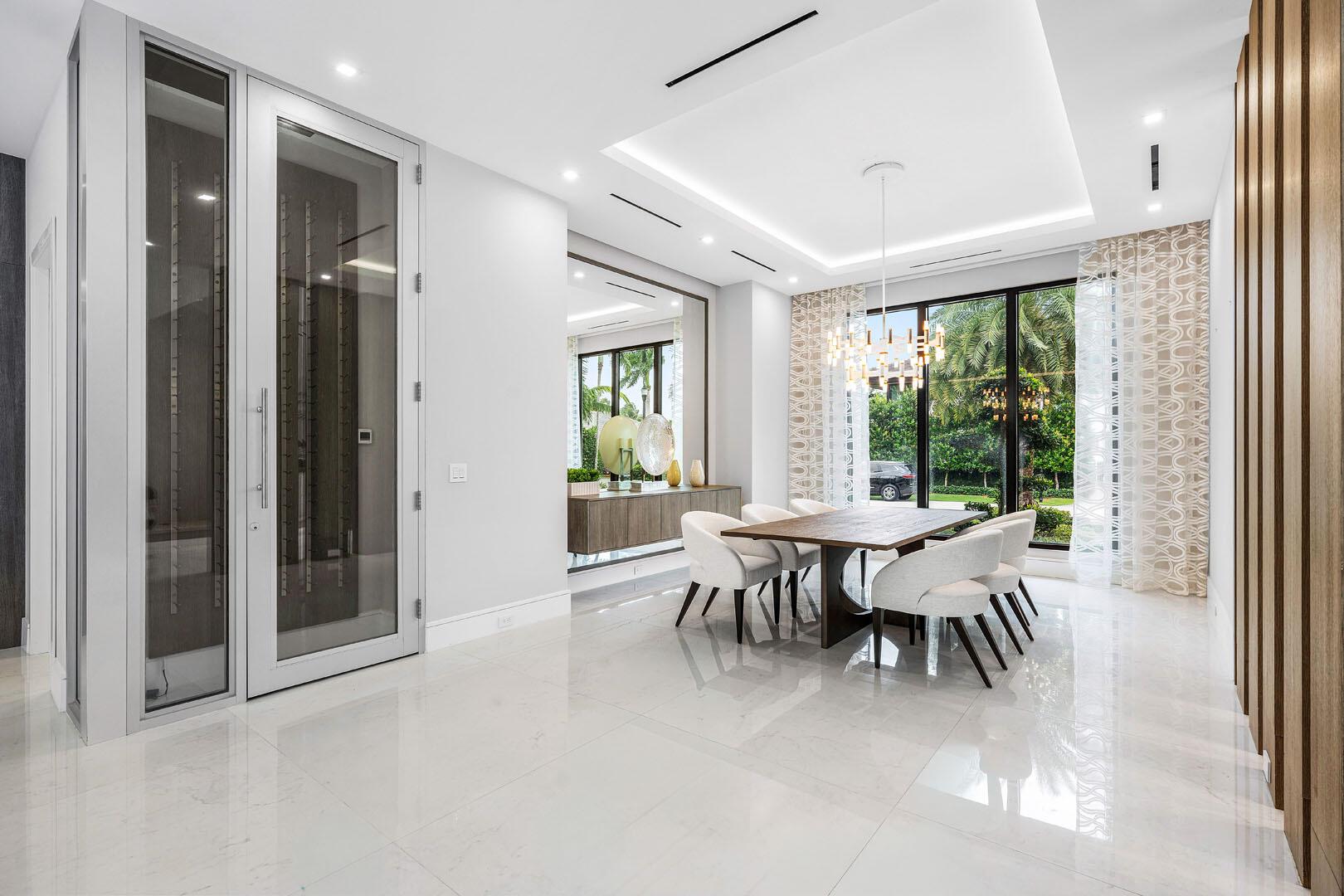 ROYAL PALM YACHT & COUNTR - Residential