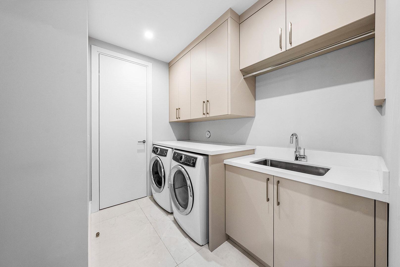 ROYAL PALM YACHT & COUNTR - Residential