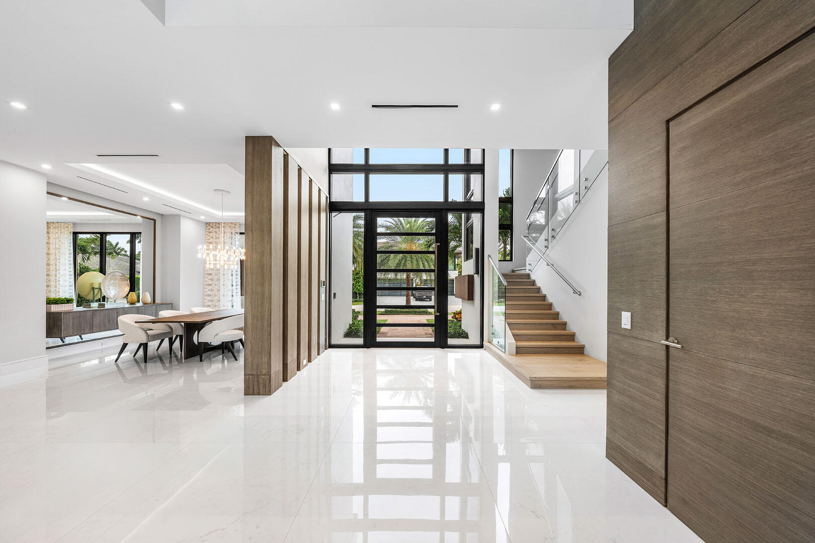 ROYAL PALM YACHT & COUNTRY CLUB - Residential