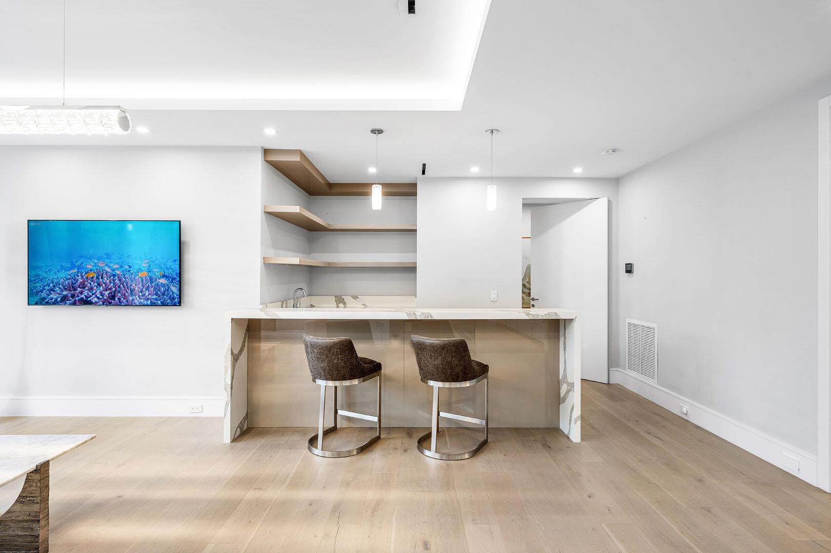 ROYAL PALM YACHT & COUNTR - Residential