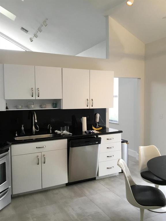 Polo Club/Ville De Capri - Residential Lease