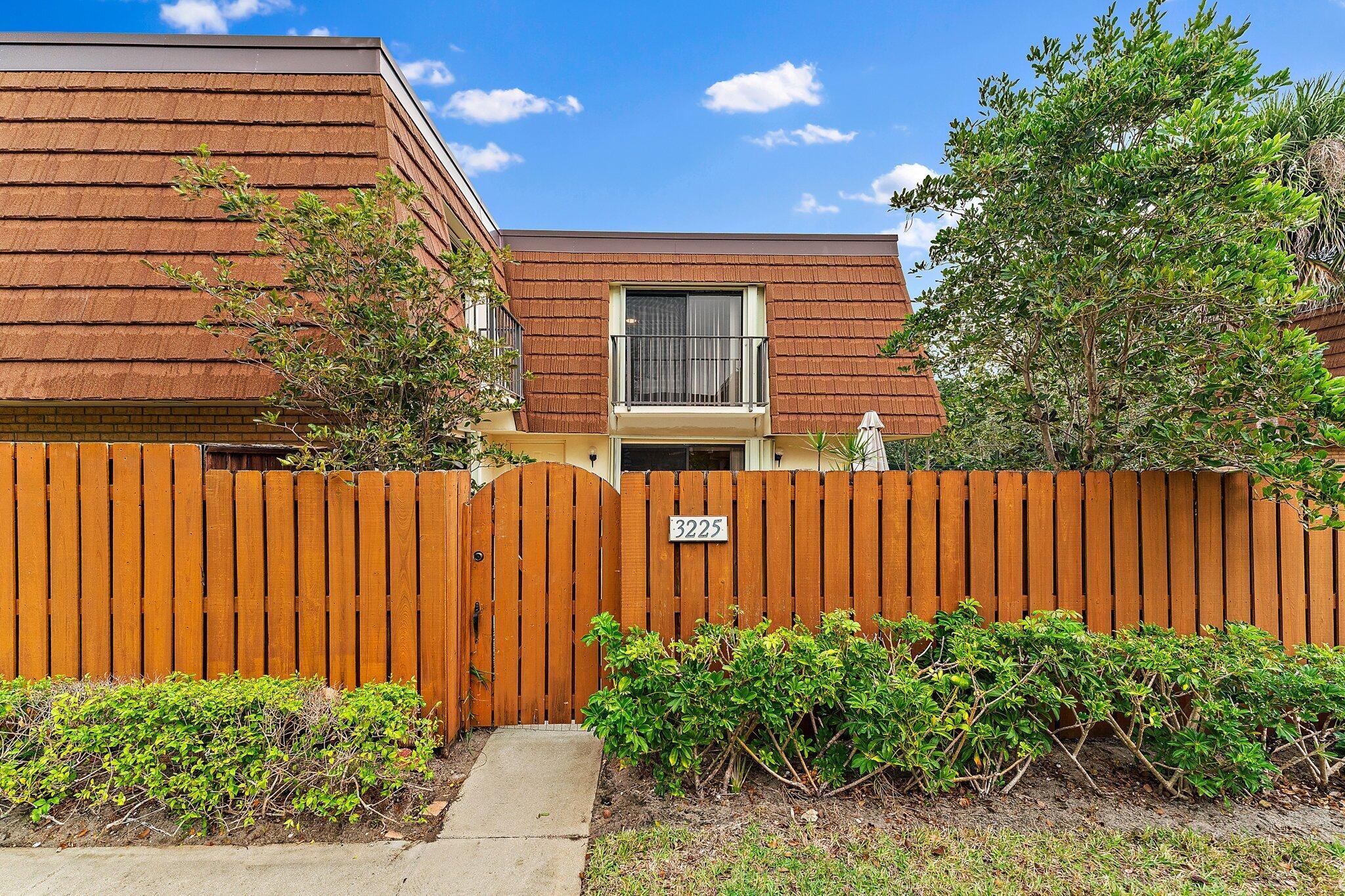3225 32nd Court