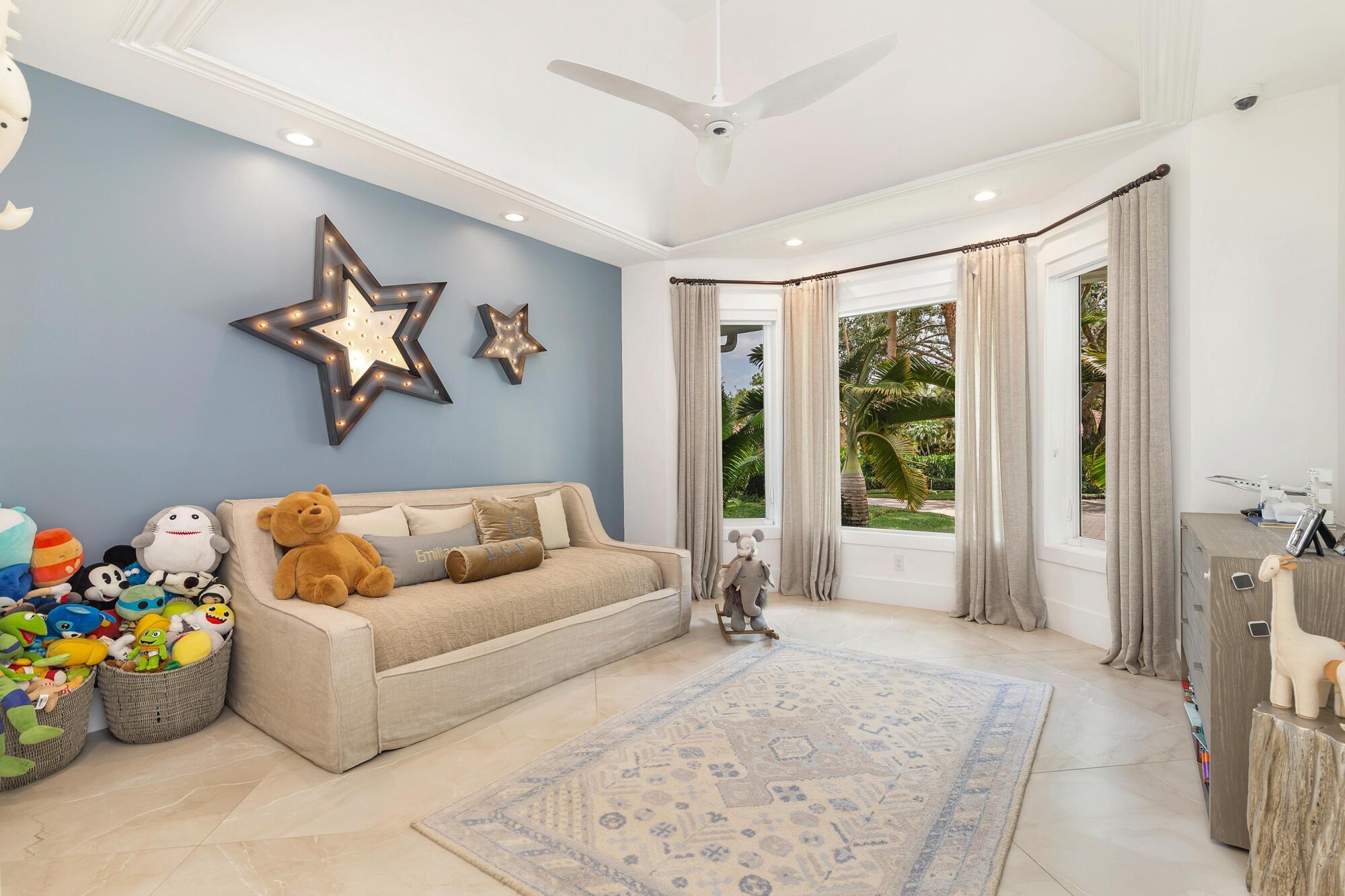 BREAKERS WEST 5 - Residential Lease