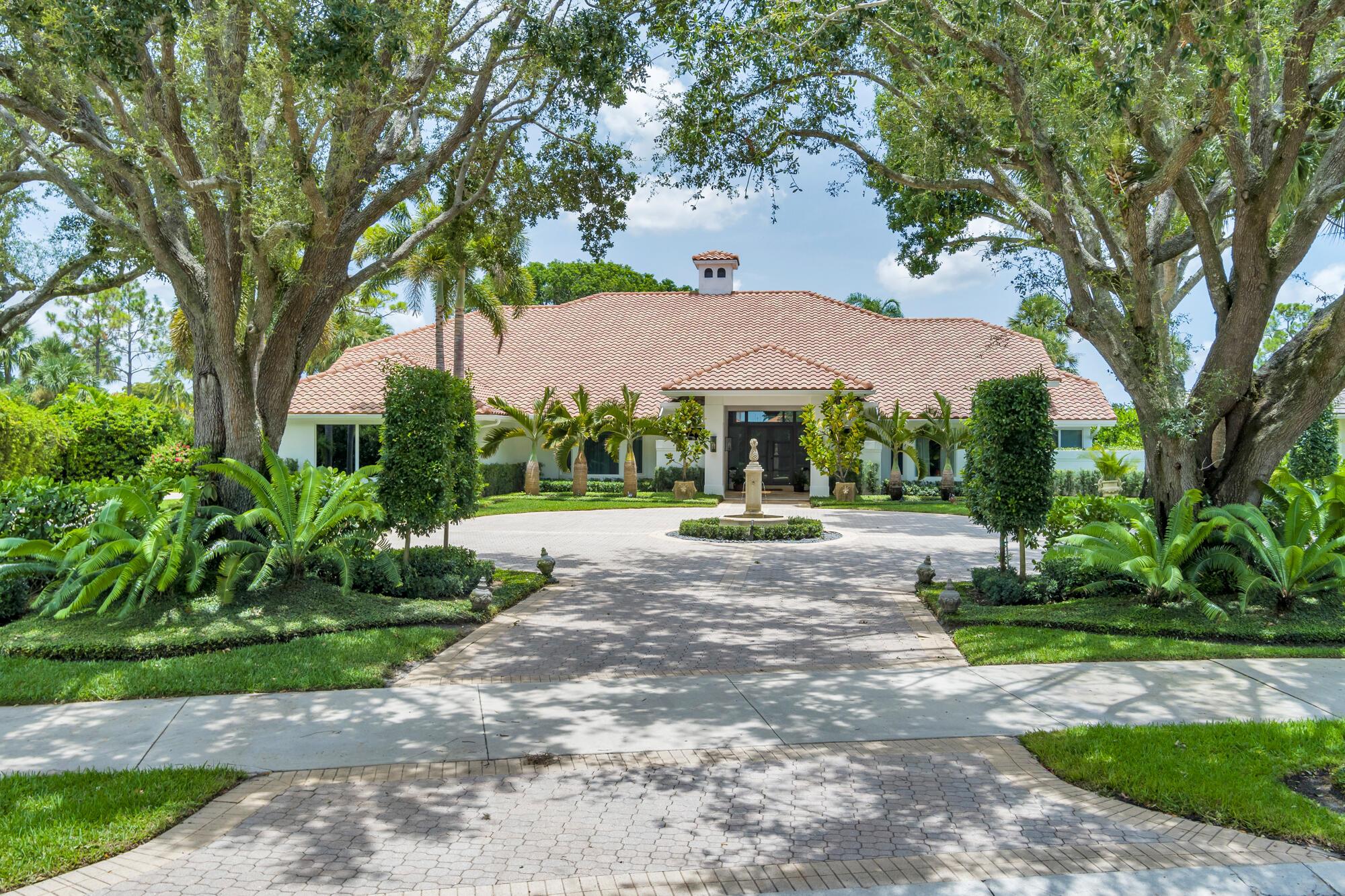 BREAKERS WEST 5 - Residential Lease