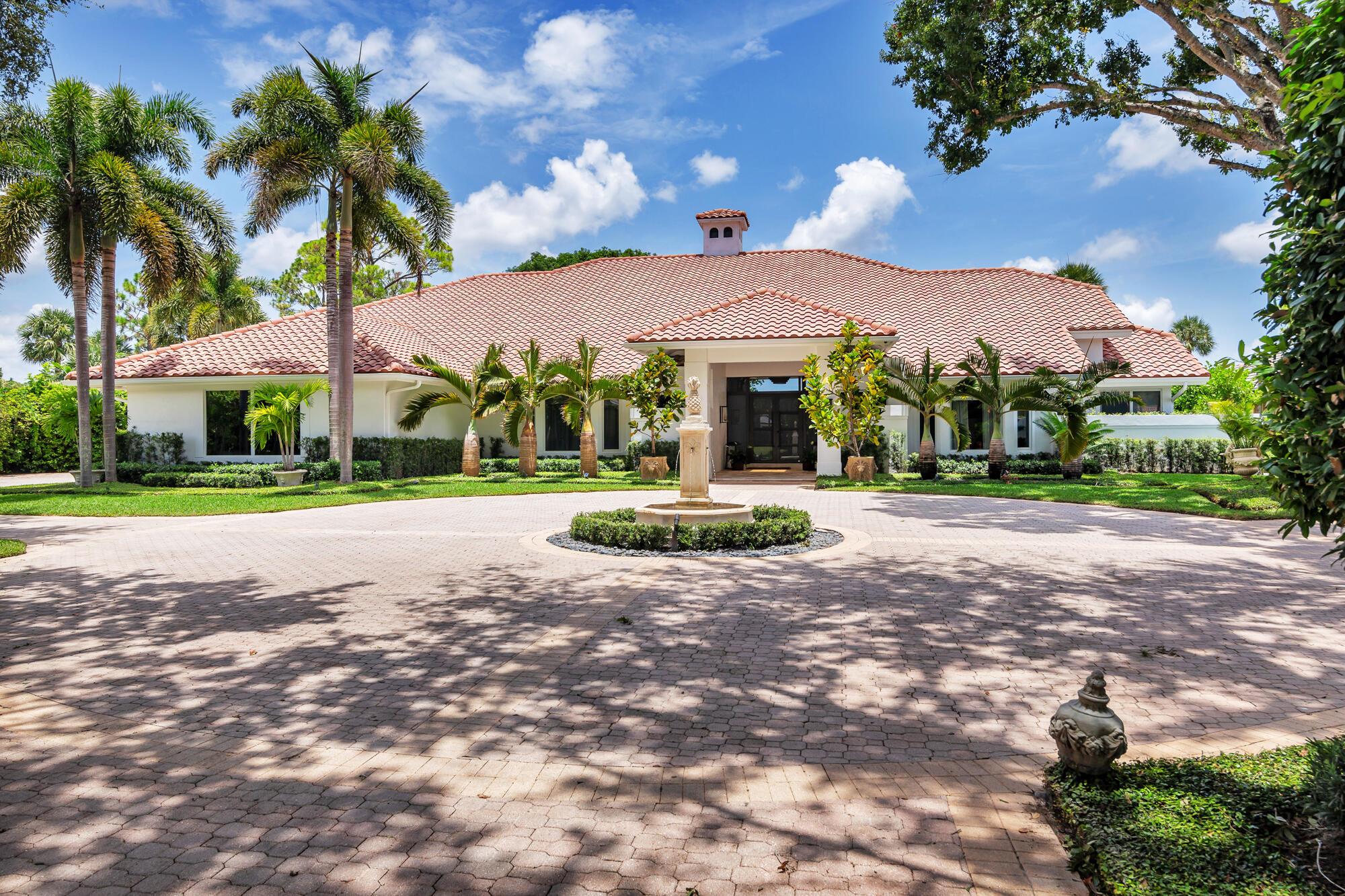 BREAKERS WEST 5 - Residential Lease