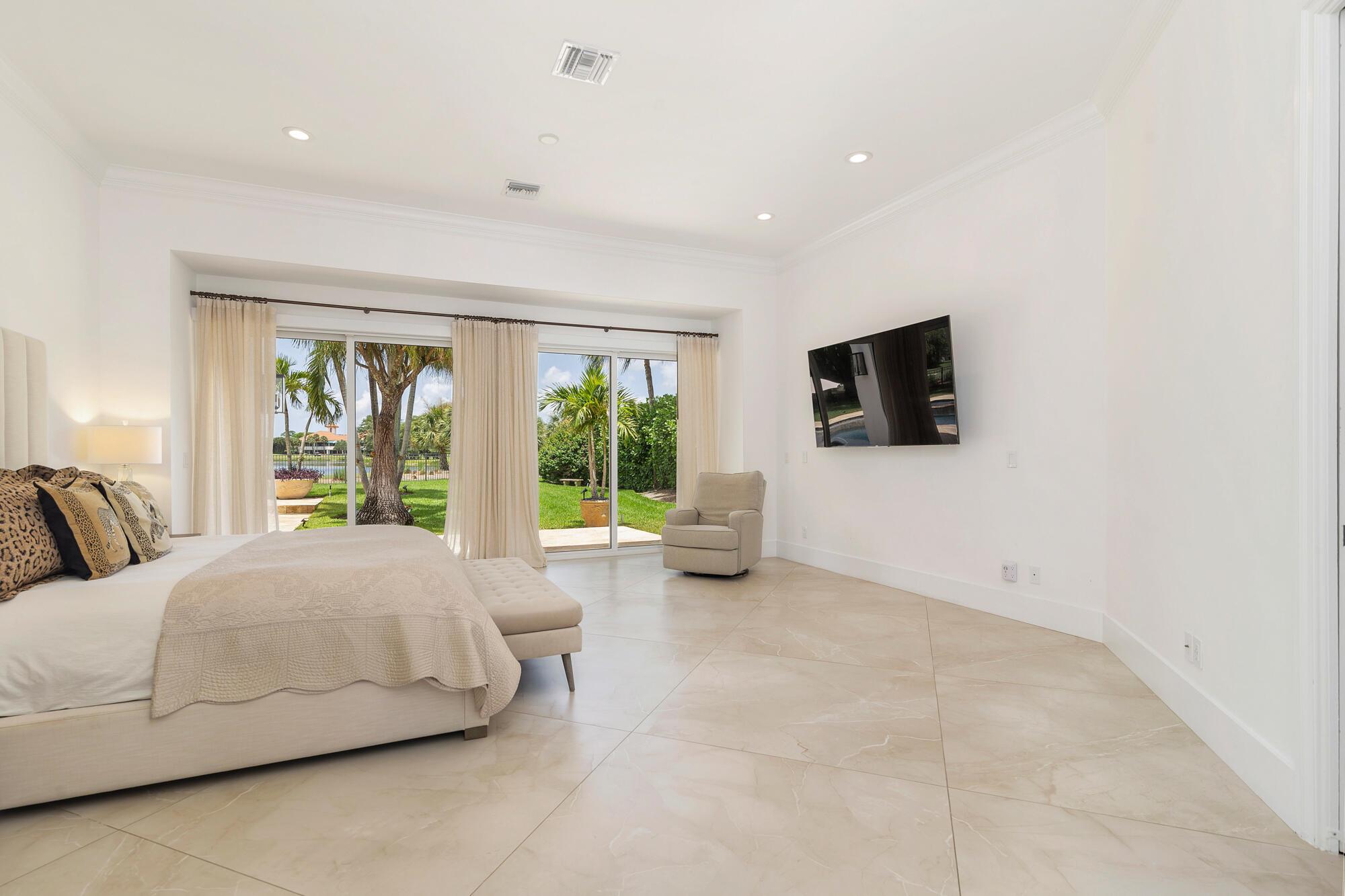 BREAKERS WEST 5 - Residential Lease