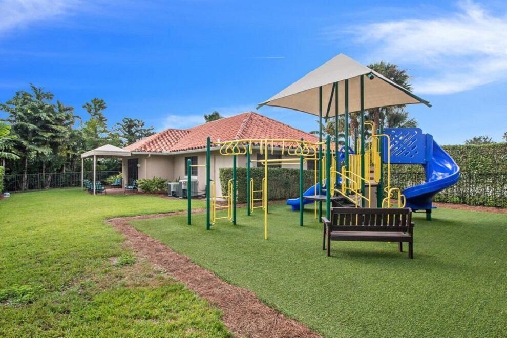 BREAKERS WEST 5 - Residential Lease