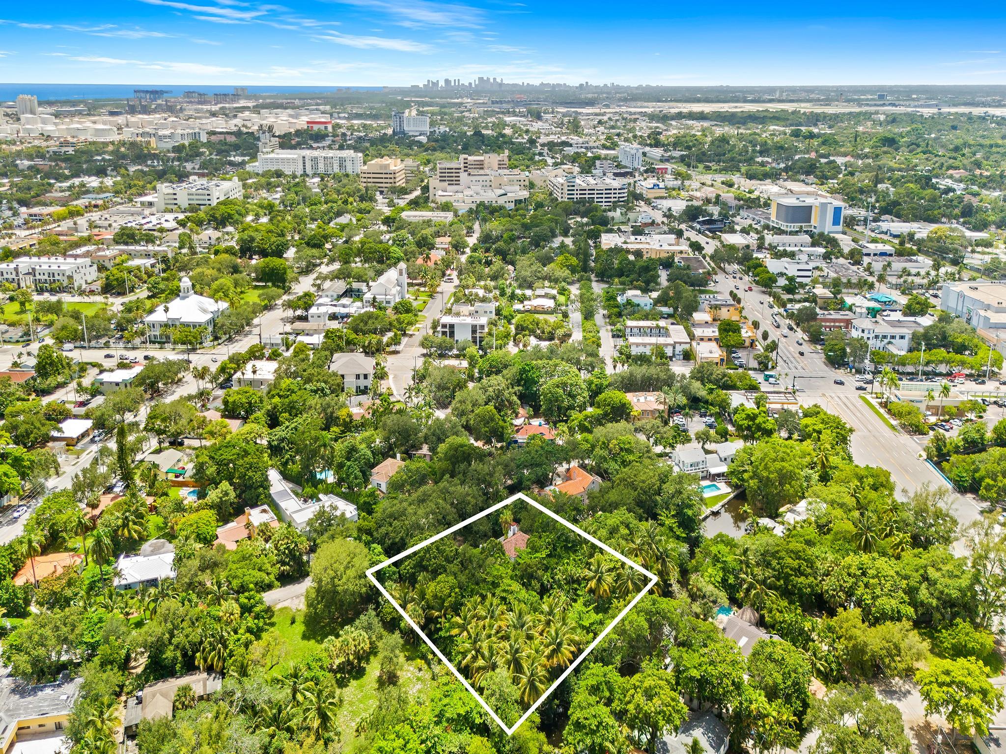 121 Rose Dr