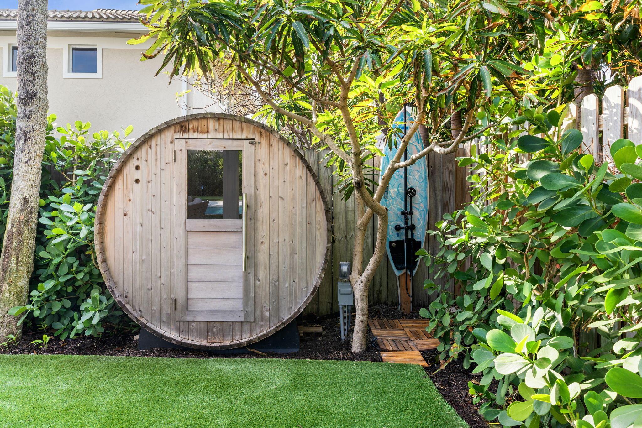 JUPITER INLET BEACH COLON - Residential