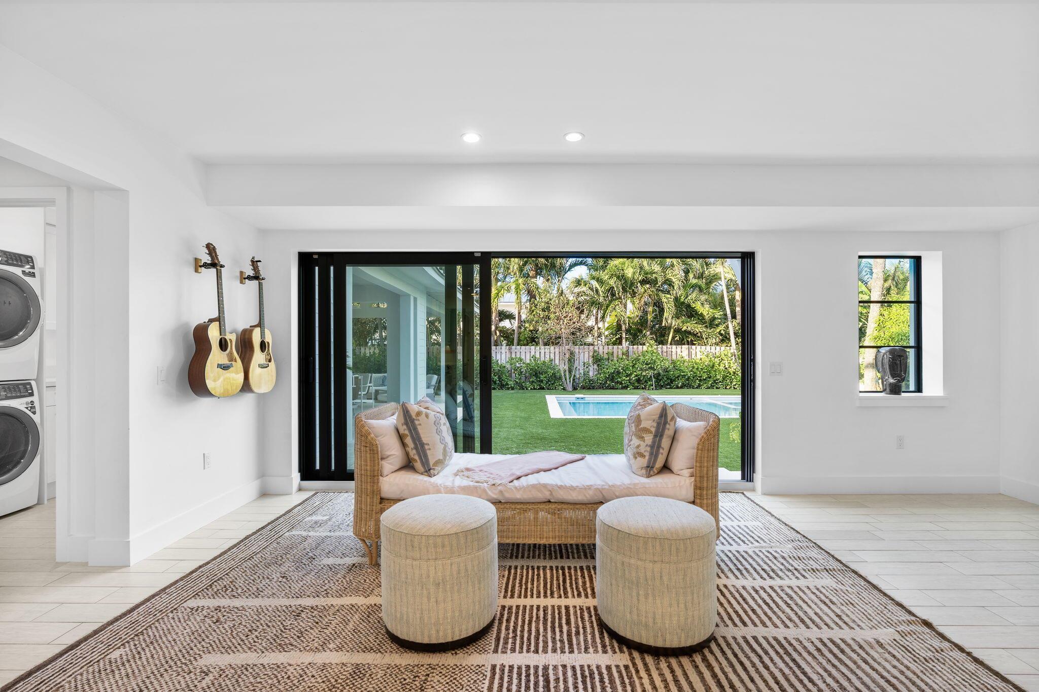 JUPITER INLET BEACH COLON - Residential