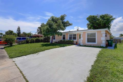 Tiny photo for 314 NW 12th Avenue, Delray Beach, FL 33444 (MLS # B26014809)