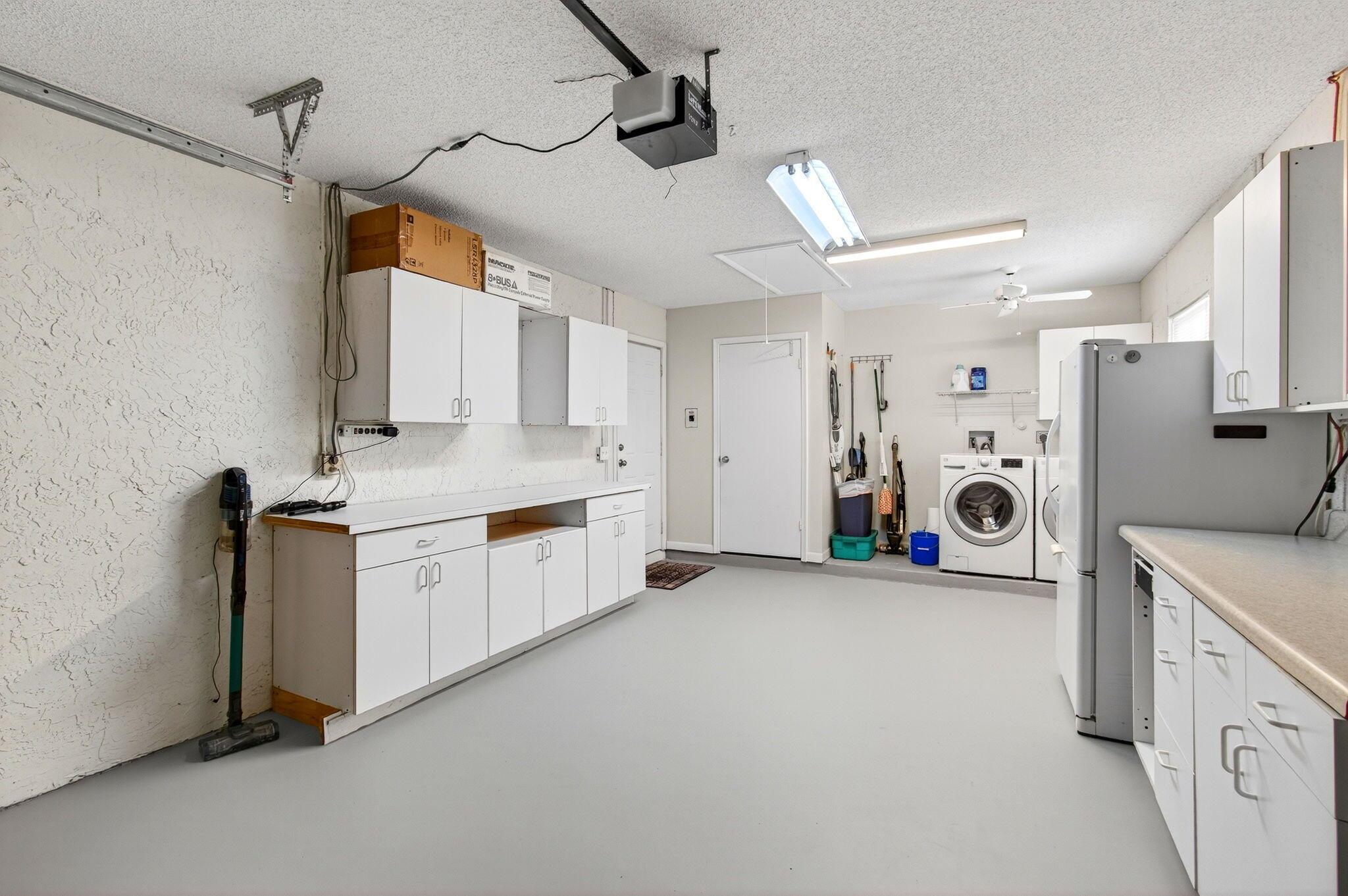 DELRAY VILLAS - Residential