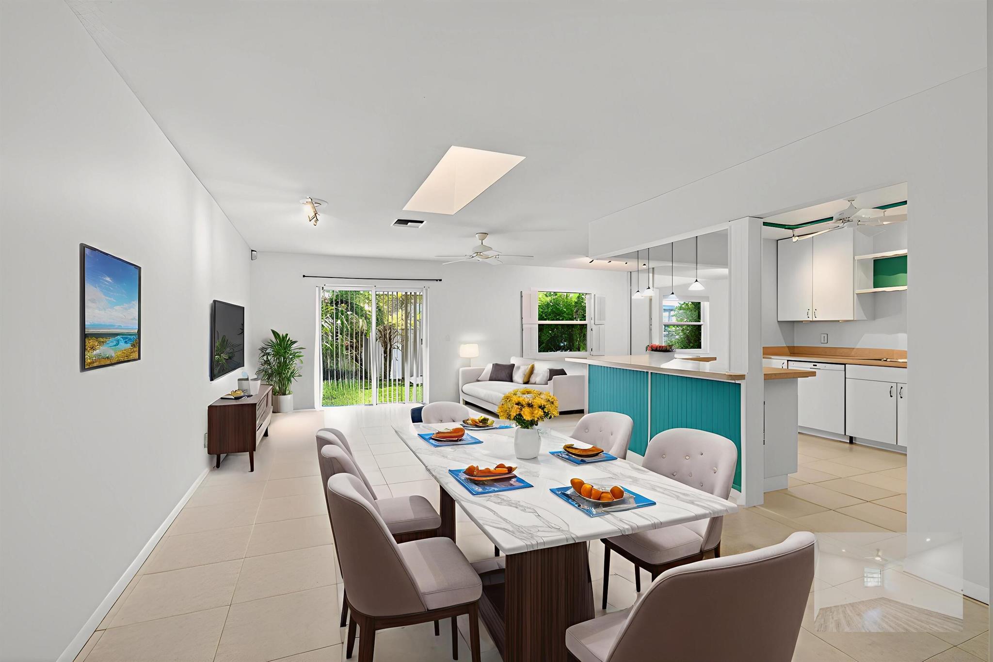 DELRAY VILLAS - Residential