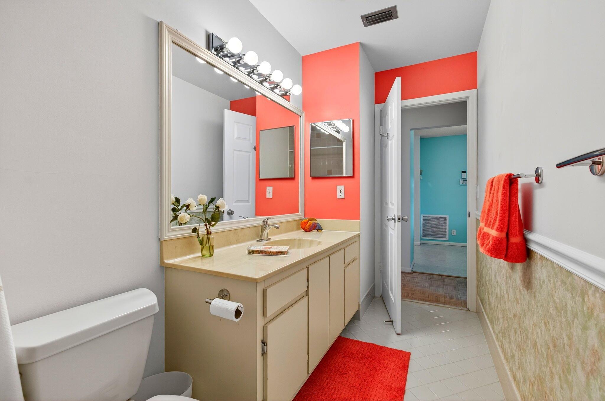 DELRAY VILLAS - Residential