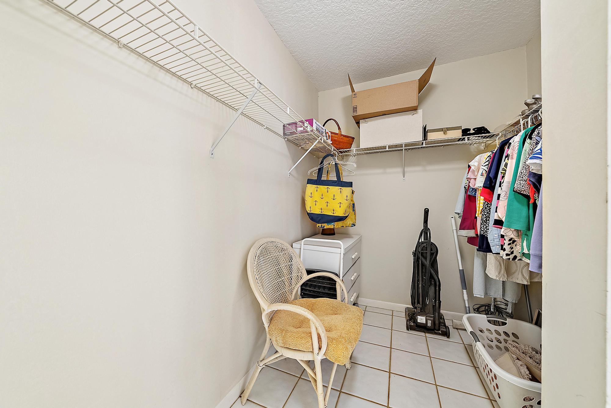 AQUARIUS CONDO - Residential