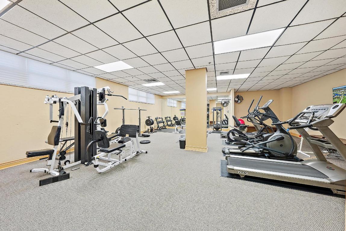 AQUARIUS CONDO - Residential