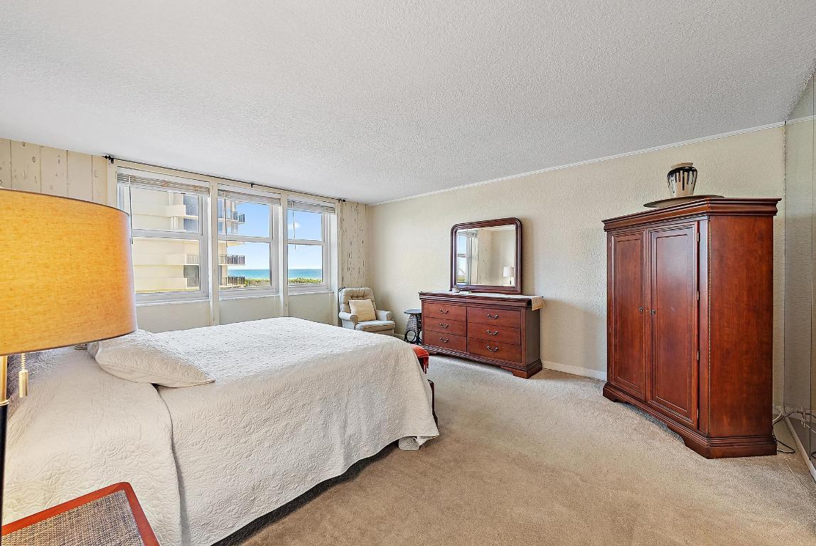 AQUARIUS CONDO - Residential