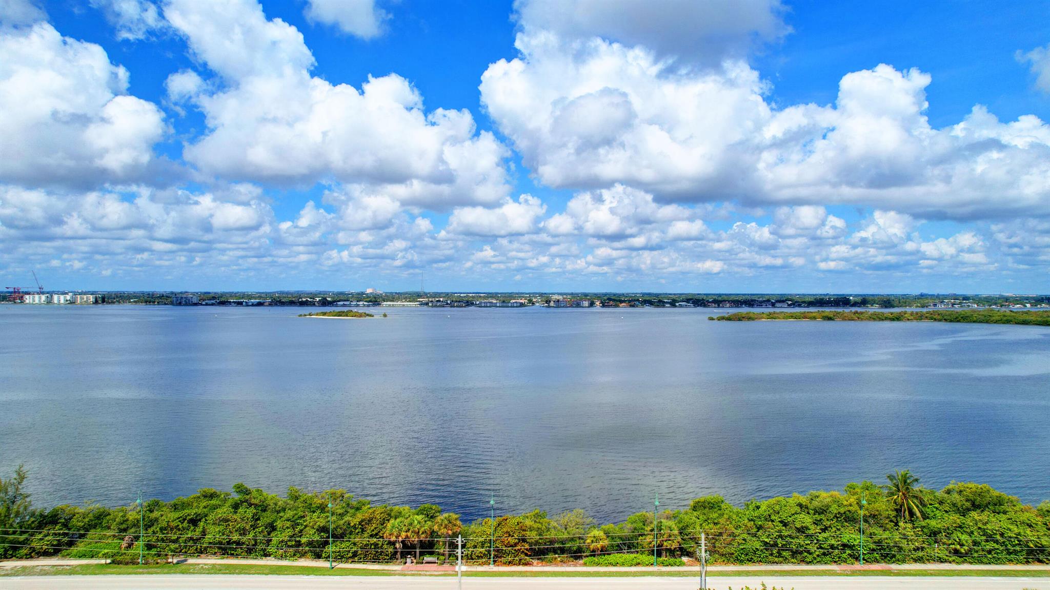 AQUARIUS CONDO - Residential