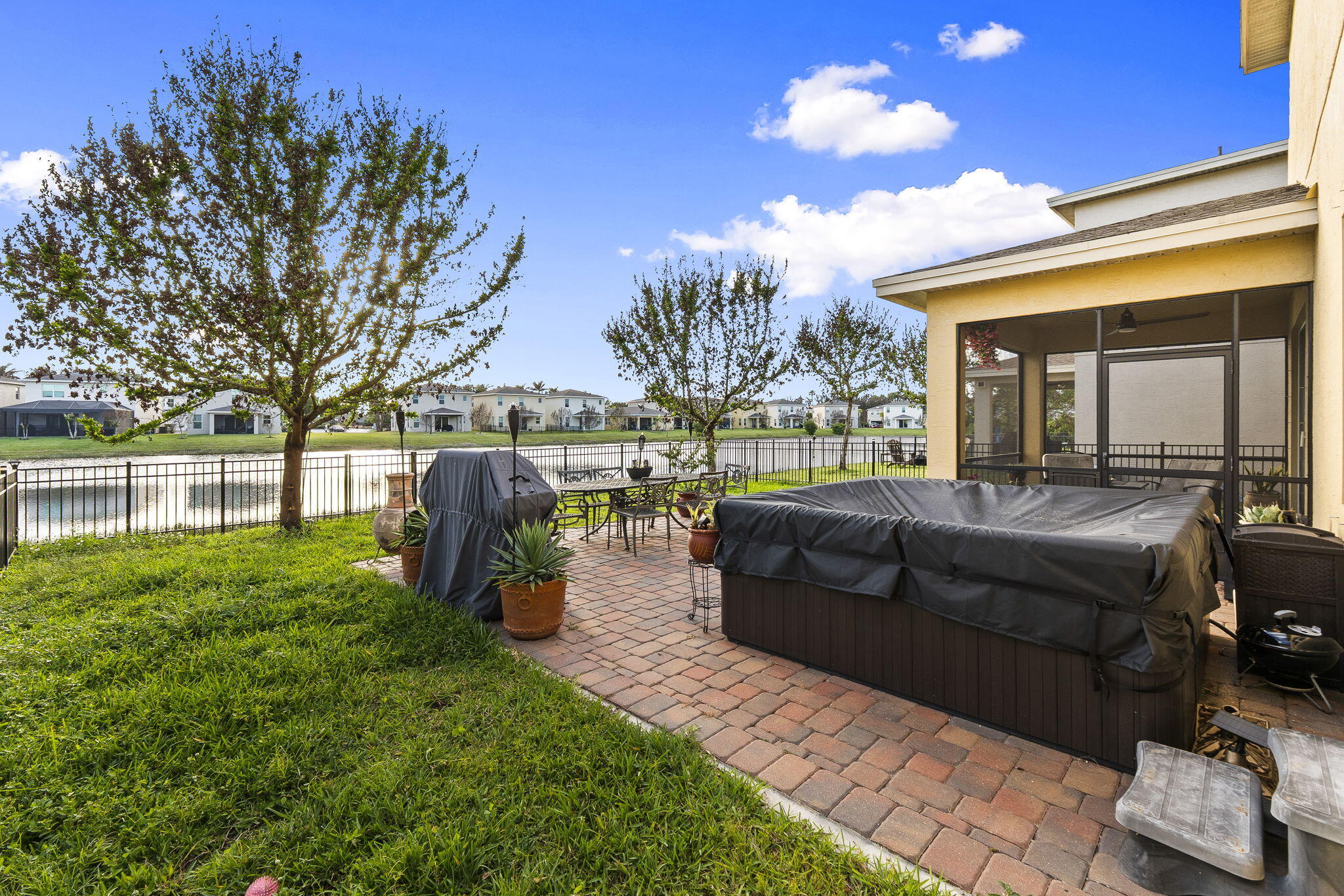 VIZCAYA FALLS PLAT 2 - Residential