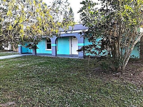 A home in Port St Lucie