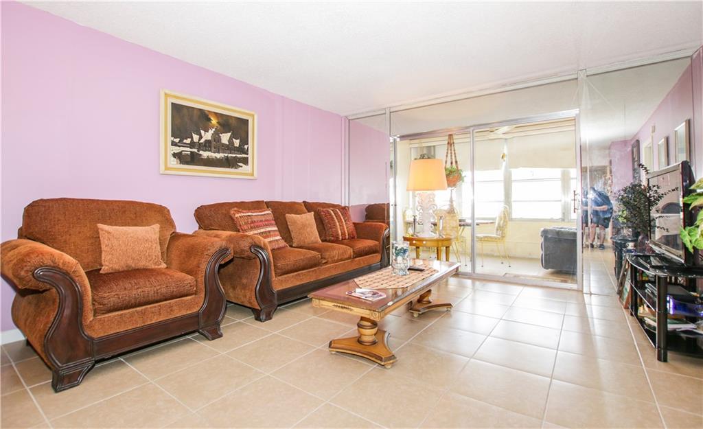 Oriole Golf & Tennis Club - Residential Lease