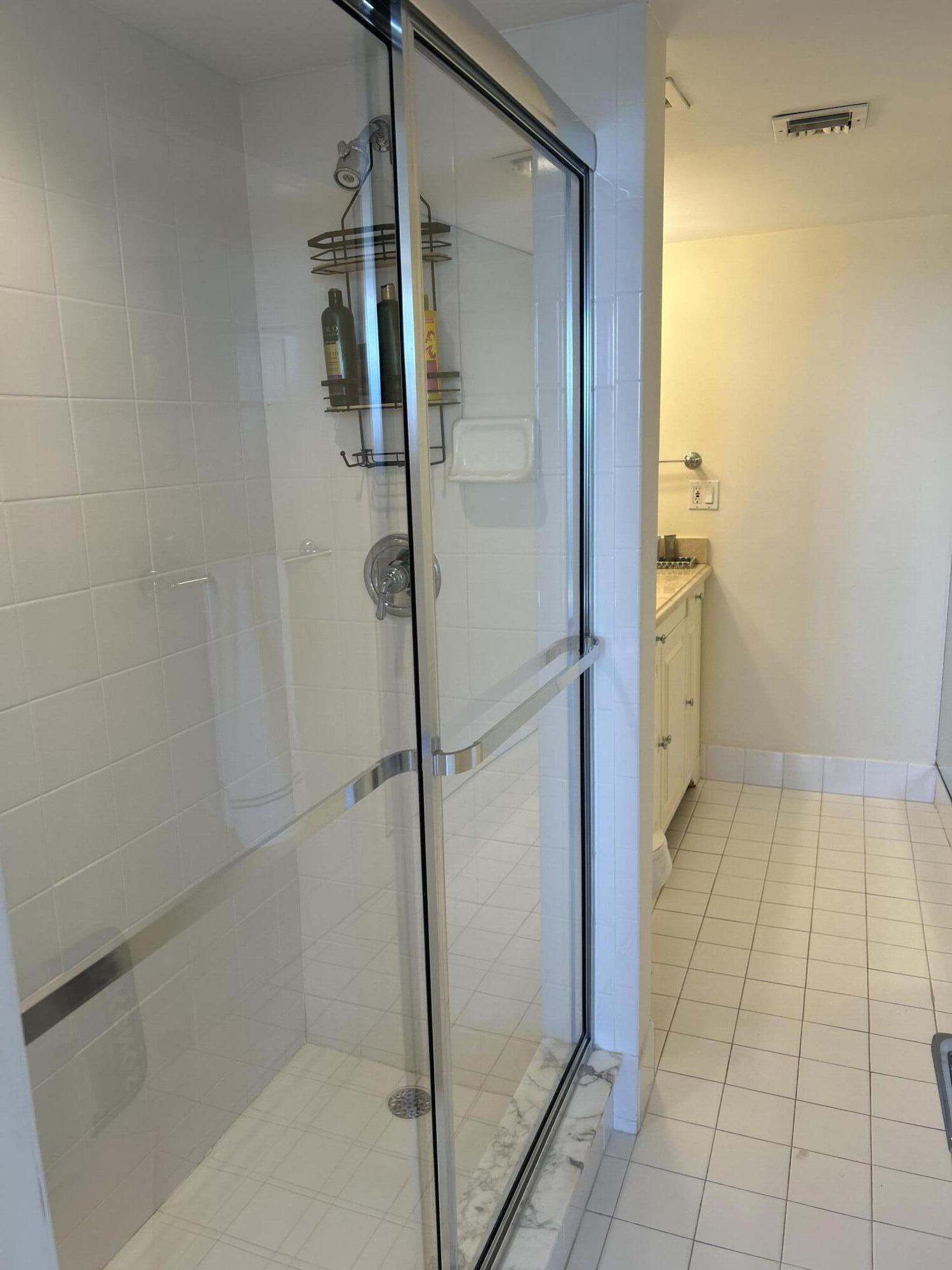 Trianon Condominium - Residential Lease