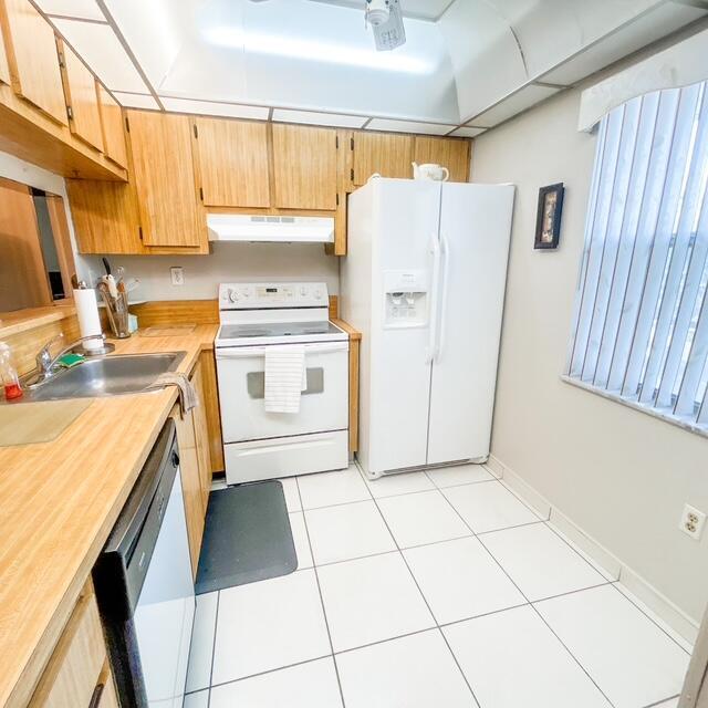 LIME BAY CONDOMINIUM 7 - Residential Lease