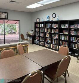 LIME BAY CONDOMINIUM 7 - Residential Lease