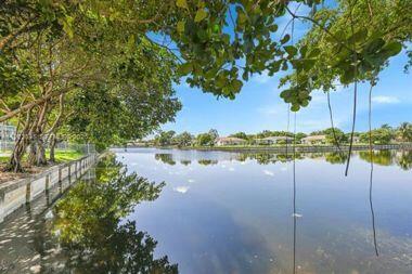 LIME BAY CONDOMINIUM 7 - Residential Lease