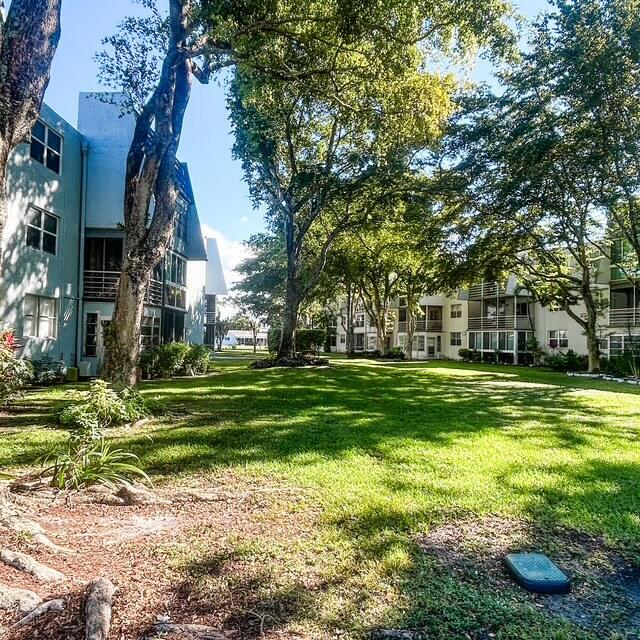 LIME BAY CONDOMINIUM 7 - Residential Lease