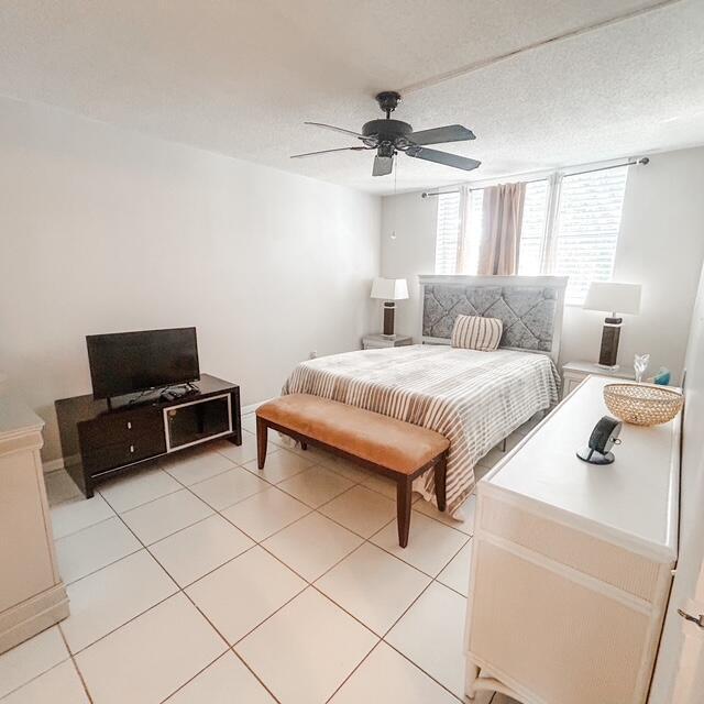 LIME BAY CONDOMINIUM 7 - Residential Lease
