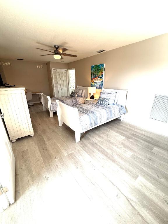 SEASIDE OF JUNO BEACH - Residential