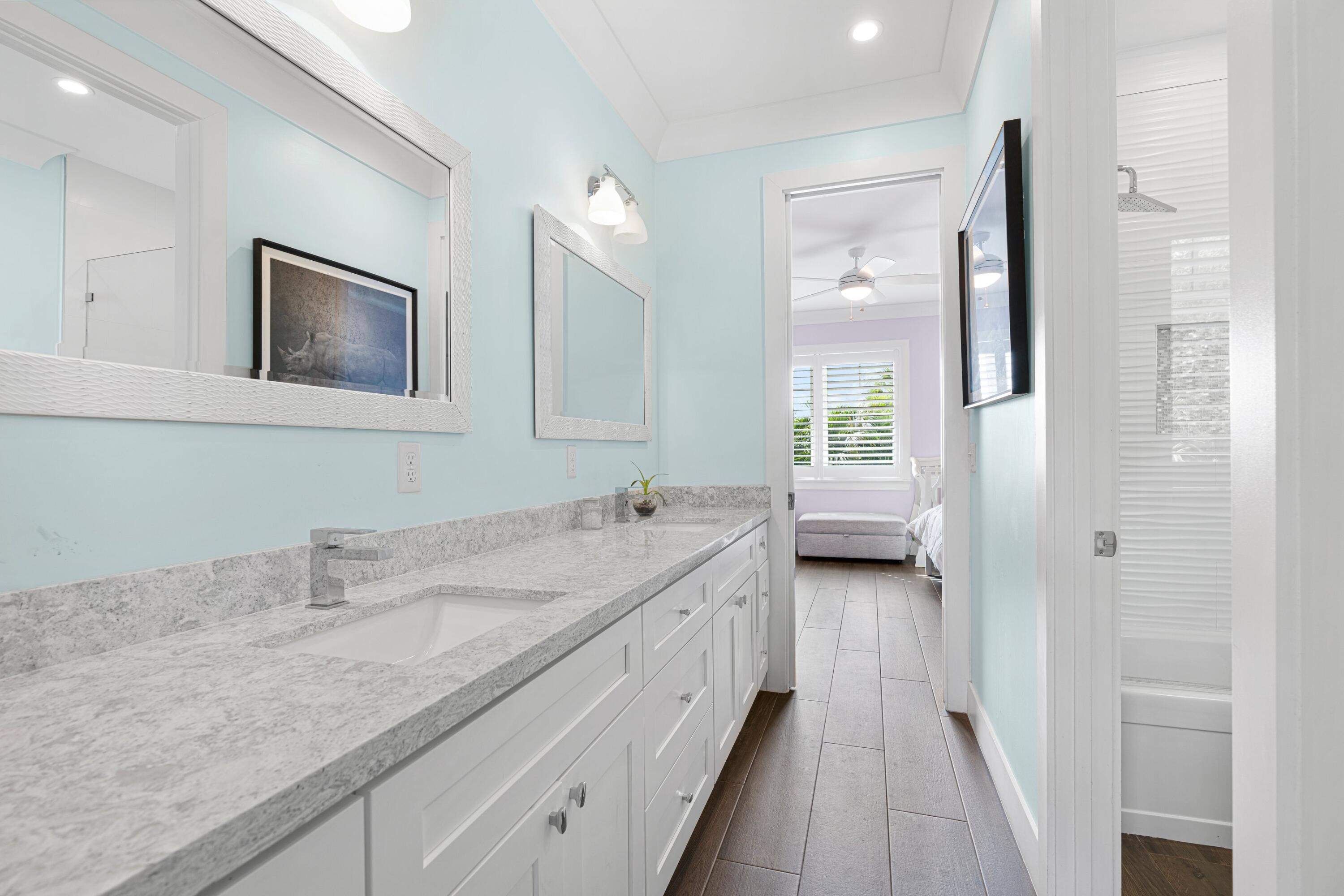 EDGEWATER - Residential