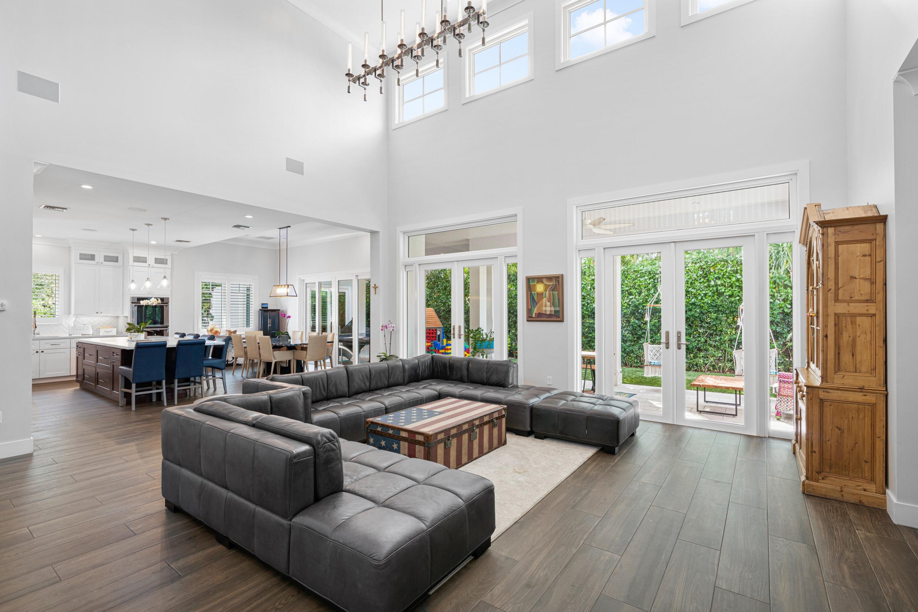 EDGEWATER - Residential