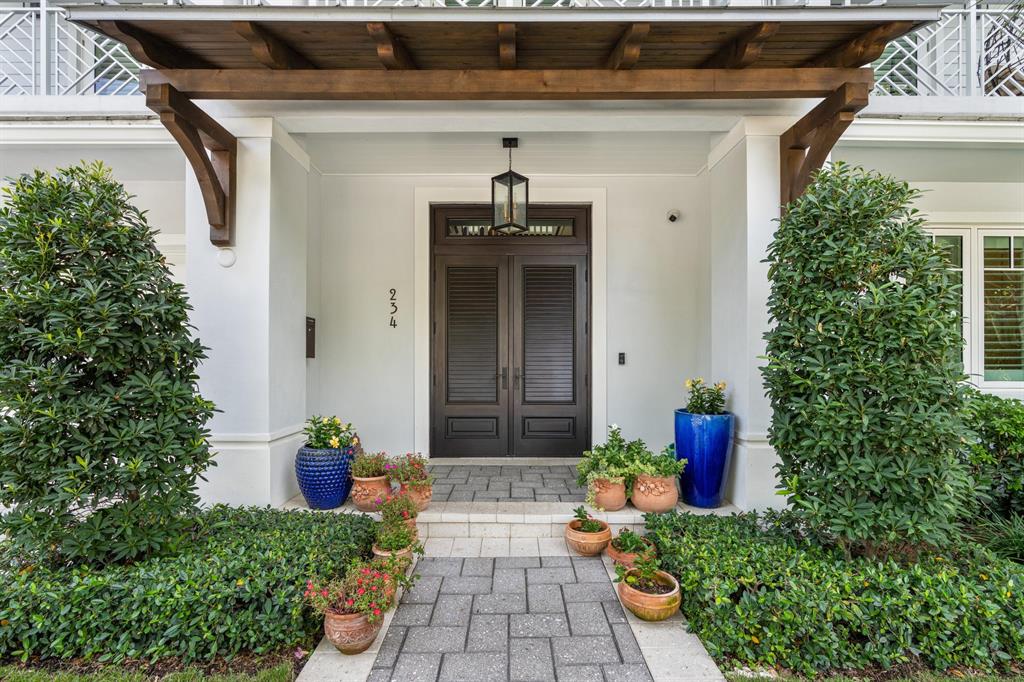 EDGEWATER - Residential