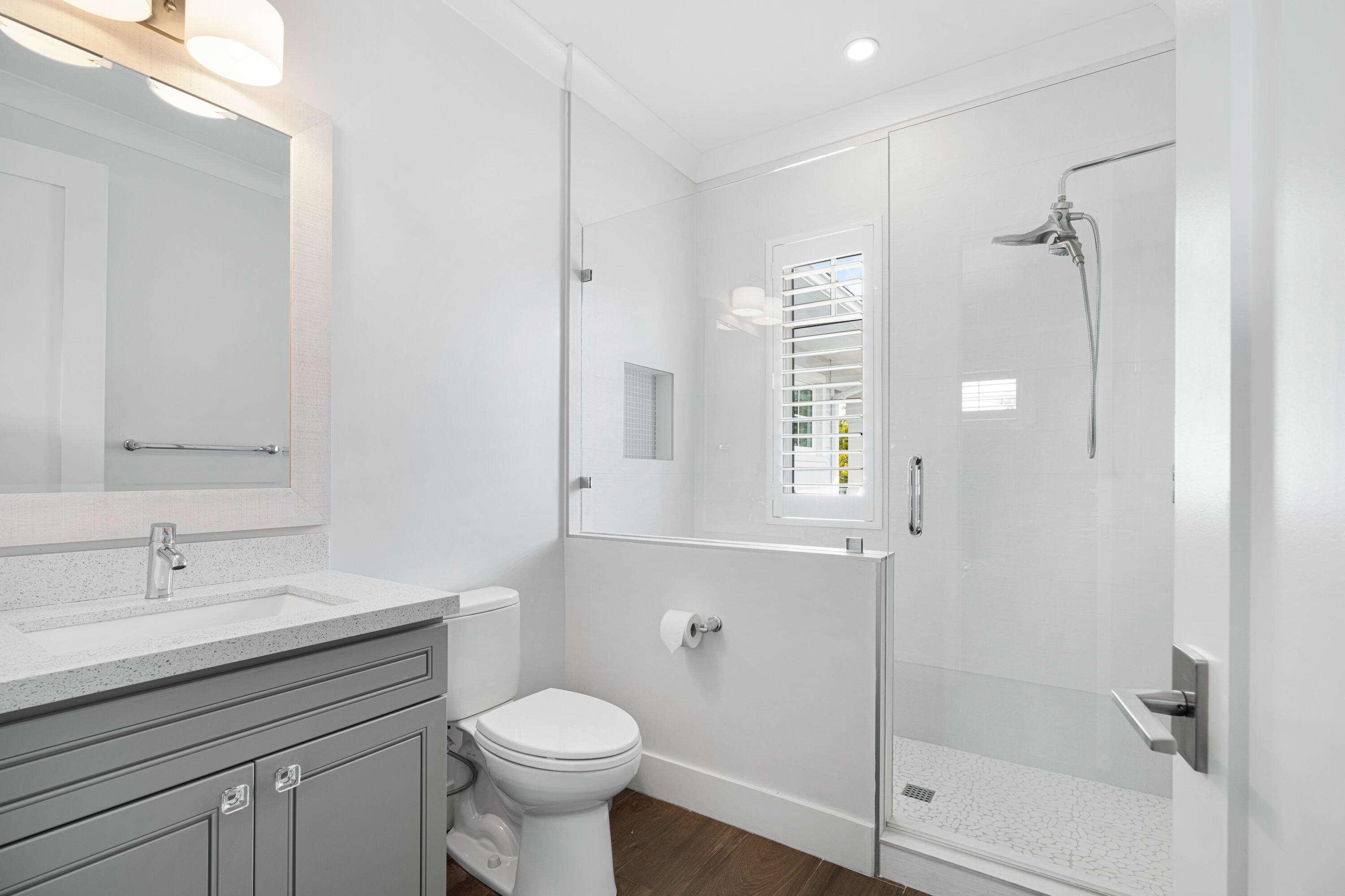 EDGEWATER - Residential