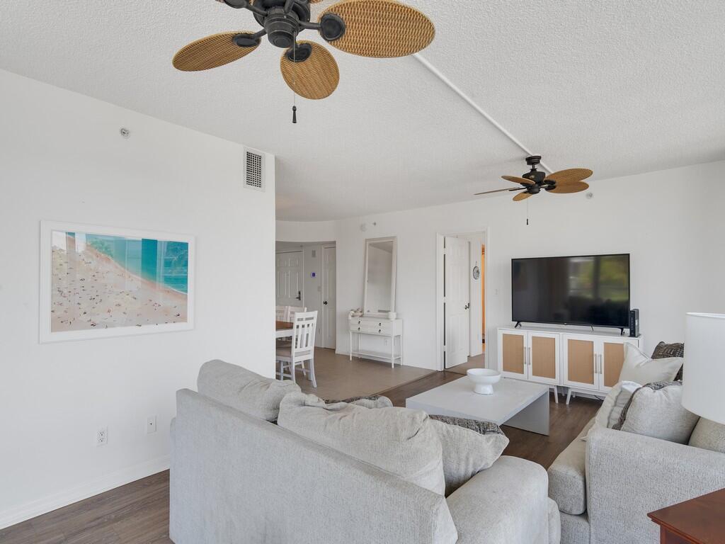 3554 Ocean Drive 202, Vero Beach, FL, 32963/$880,000 3 3554 Ocean Drive 202