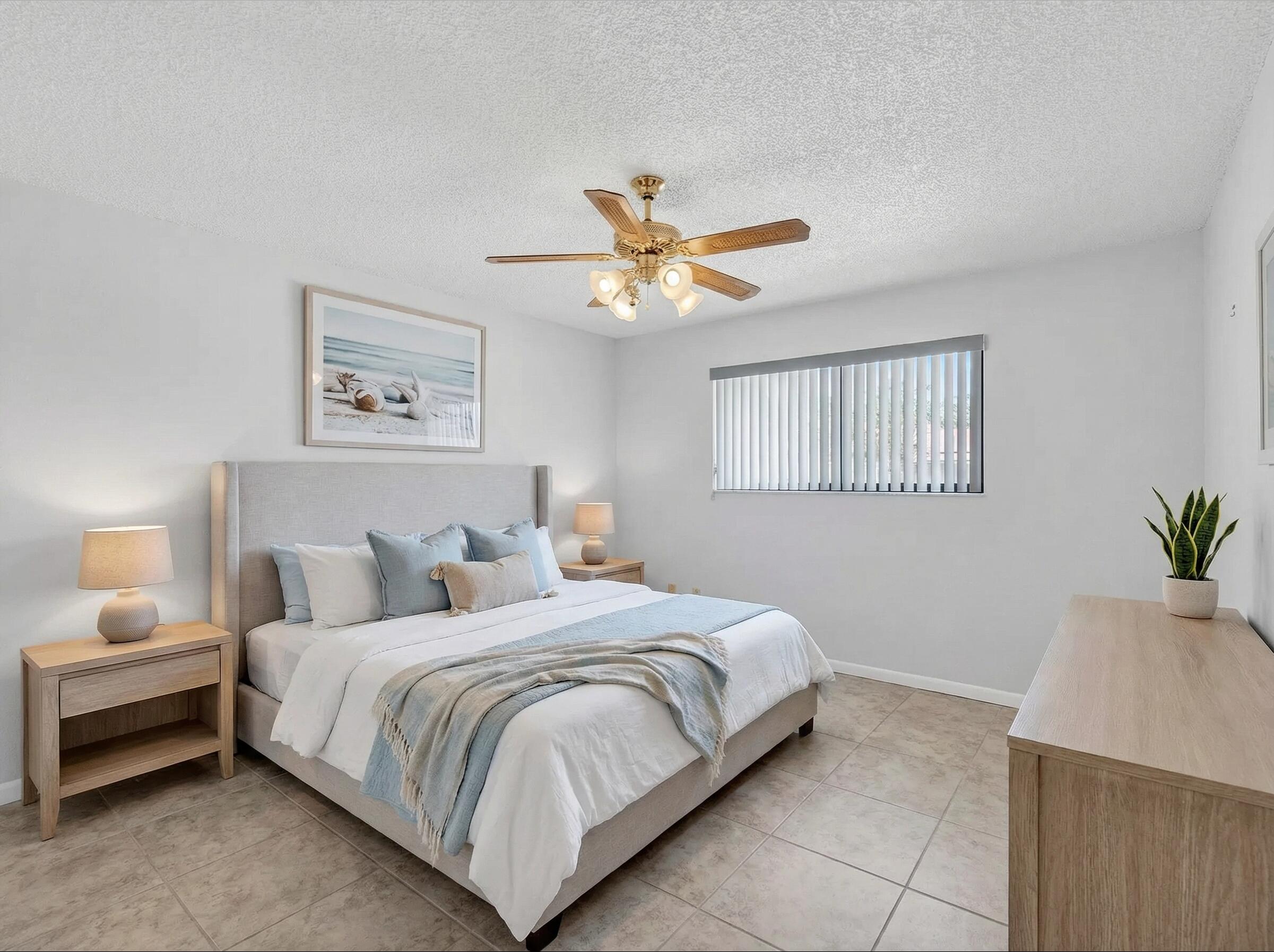 BOYNTON LAKES 3-B - Residential