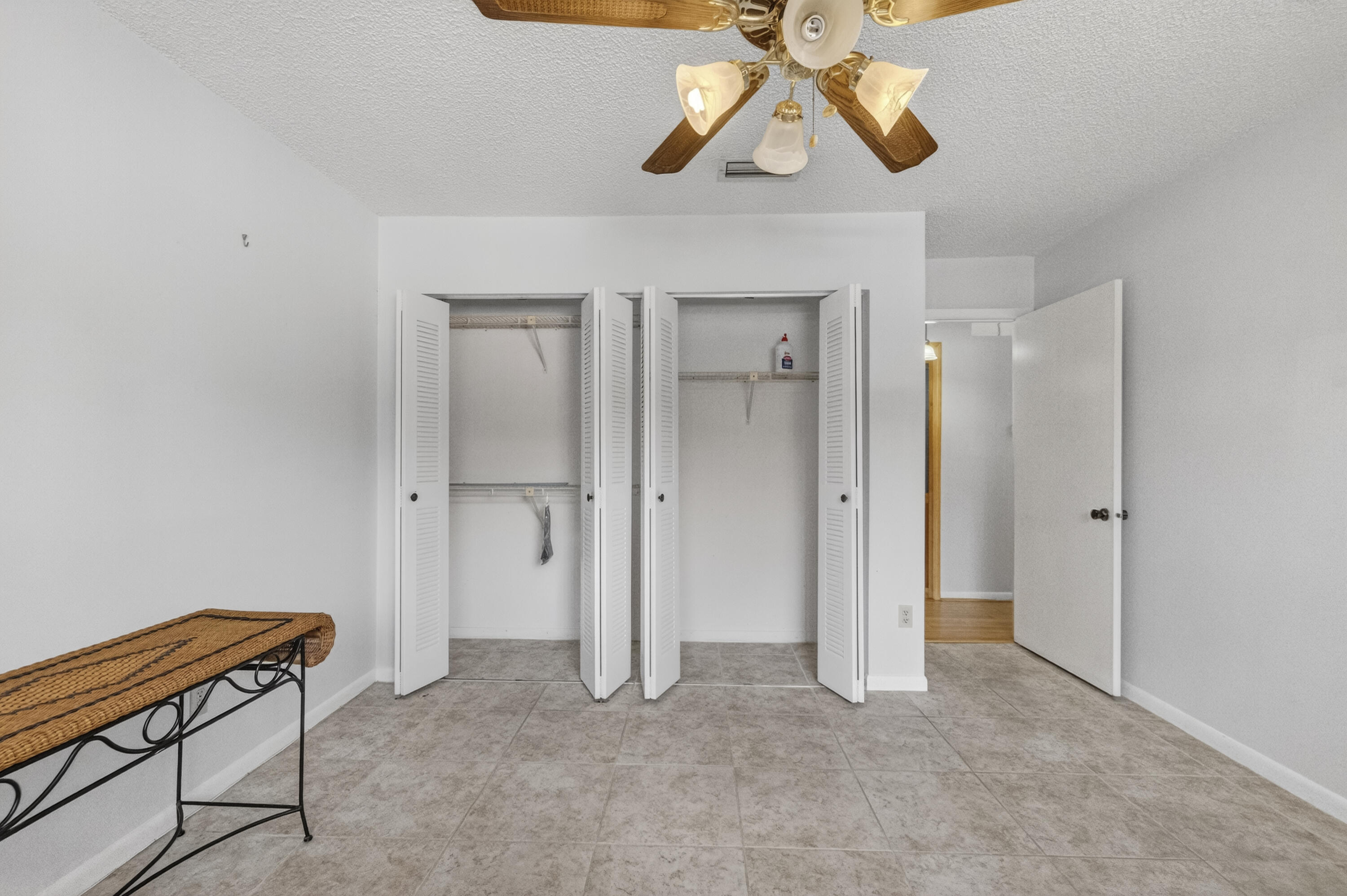 BOYNTON LAKES 3-B - Residential